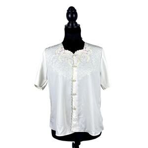 True Vintage Embroiered Floral Button Down Sleepwear Blouse Granny Core Coquette